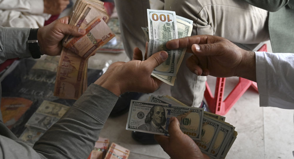 Решение США заморозить активы Афганистана приведет к инфляции и нанесет ущерб беднякам, предупреждает Центральный банк