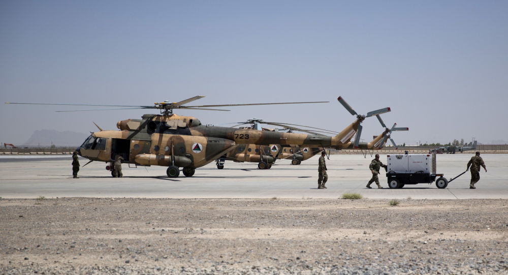 Талибан хвастается захватом вертолетов Black Hawk и американских самолетов после захвата аэропорта Кандагар — Видео