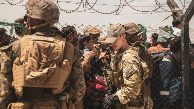 Посольство США предупреждает американцев о том, чтобы они избегали аэропорта Кабула из-за «угроз безопасности», поскольку воздушное сообщение находится на заключительном этапе