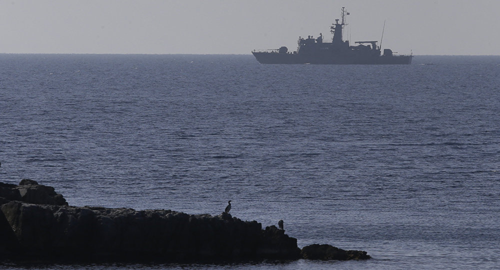 В отчетах говорится, что грузовое судно тонет в Эгейском море, экипаж спасен