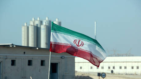 Глава Ирана по атомной энергии обещает развивать ядерную науку, несмотря на усилия «врагов» обуздать прогресс Тегерана