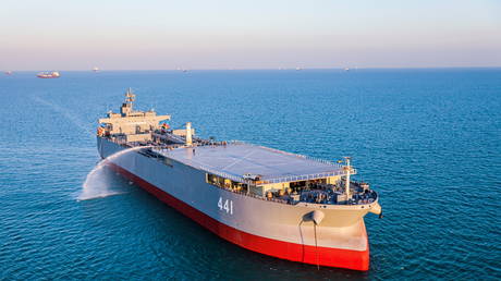 Иран приветствует «историческую» военно-морскую миссию в Атлантическом океане, в водах «высокомерных держав»
