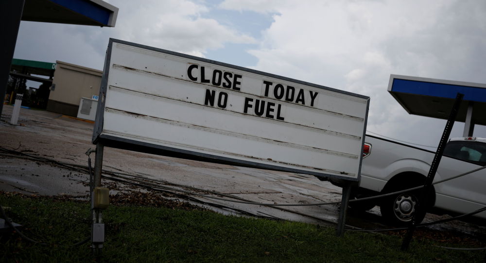 ‘Не возвращайся’: губернатор Луизианы сообщил, что район, в котором эвакуированы ураган, не готов к проживанию