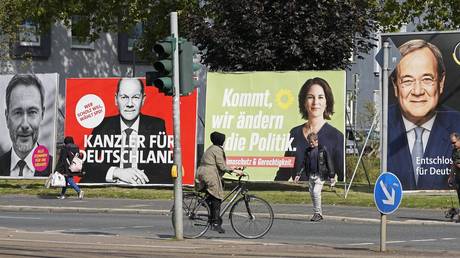 Немцы голосуют на исторических выборах, и Ангела Меркель будет заменена после 16 лет пребывания у власти