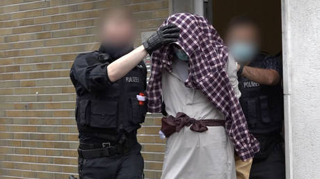 Немецкая полиция задержала четверых, в том числе 16-летнего подростка, после получения сообщений об угрозах в отношении синагоги
