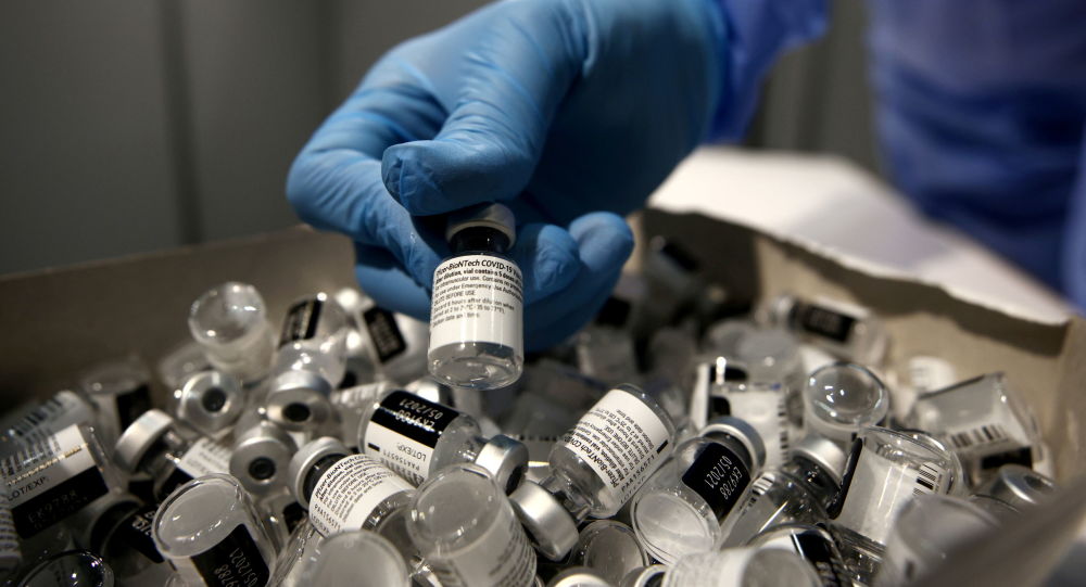 Отчет: с марта США выбросили более 15 миллионов доз вакцины против COVID