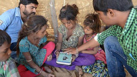Переход на дистанционное обучение отбросил сотни миллионов детей в Южной Азии из-за отсутствия онлайн-устройств — ЮНИСЕФ