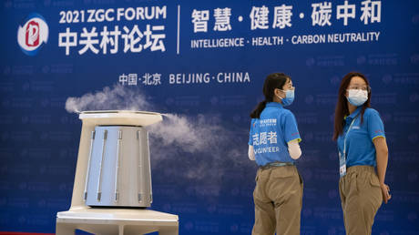 Си Цзиньпин призывает мир ОТКРЫТЬСЯ для научно-технического партнерства с Китаем
