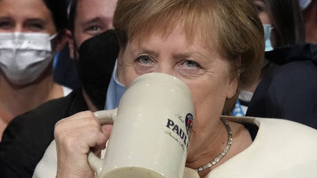 Согласно новому опросу, 52% немцев не пропустят канцлера Ангелу Меркель за день до всеобщих выборов