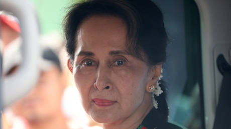 Свергнутый лидер Мьянмы Аунг Сан Су Чжи пропустил слушание в суде из-за болезни — адвокат