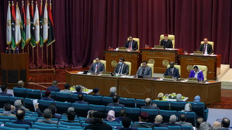 Всеобщие выборы в Ливии находятся в подвешенном состоянии после того, как восточная фракция отказывается от поддержки правительства единства