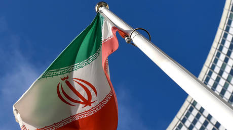 Западные правительства отказываются от решения критиковать Иран перед МАГАТЭ, несмотря на то, что Тегеран не дал « обещаний » по некоторым вопросам