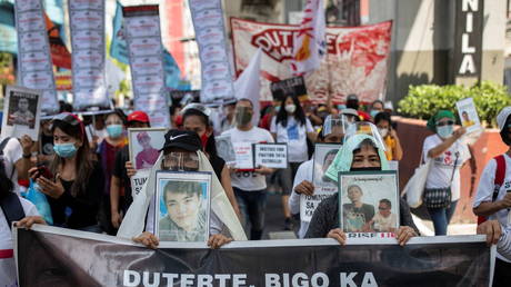 Более 150 полицейских, участвовавших в войне президента Дутерте с наркотиками, могут быть привлечены к уголовной ответственности — правительство Филиппин