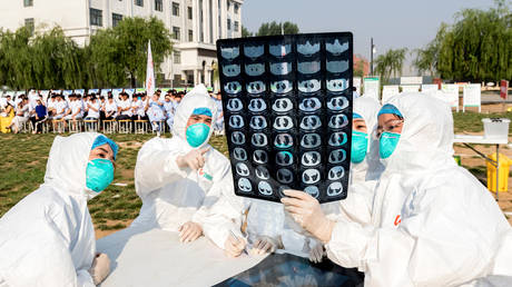 Китай сообщил о новом случае заболевания человека смертельным птичьим гриппом в южной провинции