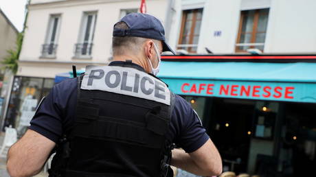 Мужчина, вооруженный ножом, «нейтрализован» французской полицией после угроз офицерам
