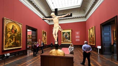 Немецкий музей разбудил огонь из-за несанкционированной кампании по переименованию более 100 произведений искусства в « расистский »