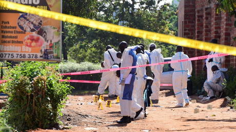 Полиция сообщила, что взрыв в автобусе в Уганде был терактом террориста-смертника, совершенного группой, связанной с ИГИЛ
