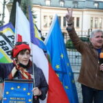 Польша не приемлет того, чтобы к ней относились как к «второму классу», - заявил премьер-министр после того, как Варшава установила, что ее законы превалируют над Брюсселем »- RT World News
