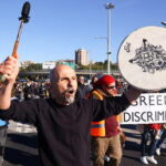 Протесты обрушились на крупный европейский порт Триест на фоне угроз полностью заблокировать его из-за обязательного зеленого прохода Италии - RT World News
