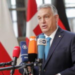 Венгерский Орбан встает на сторону Польши и отвергает верховенство закона ЕС перед саммитом блока - RT World News