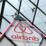 Airbnb расправляется с `` деструктивными '' новогодними вечеринками, запрещая бронирование на одну ночь в новогоднюю ночь - RT World News