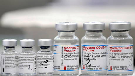 Германия советует ВЫБОР вакцины против Covid-19 для детей