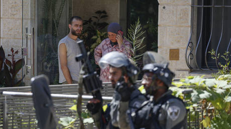 Израильские военные массово прослушивают телефонные звонки