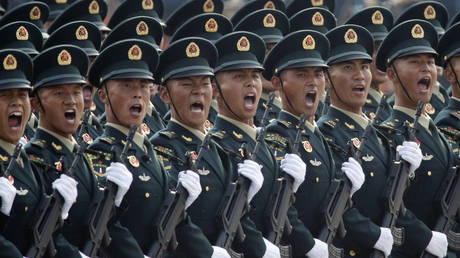Китай проводит « патрулирование боевой готовности » во время визита американской делегации на Тайвань