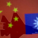 Китай с яростью отреагировал на визит американских законодателей на Тайвань - RT World News