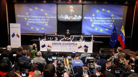 Мадуро осуждает шпионов и врагов ЕС