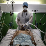 Первый подтвержденный случай и еще десятки подозреваемых - RT World News