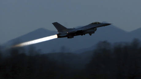 США и Южная Корея начинают необъявленные воздушные военные игры на фоне роста напряженности после испытаний баллистических ракет в Пхеньяне