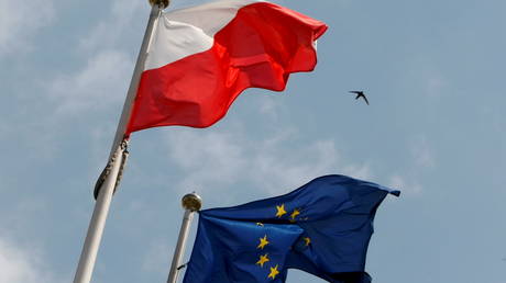 Варшава предупреждает, что брюссельский «шантаж» удержанием в заложниках фондов восстановления ЕС угрожает целям Польши в области климата