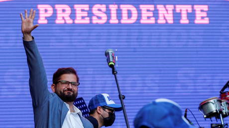 Чили поворачивает влево с избранием своего самого молодого президента