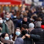 Франция предсказывает огромные масштабы распространения Omicron - RT World News