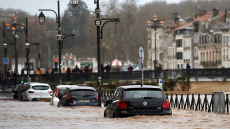 Интенсивная эвакуация сил наводнения во Франции