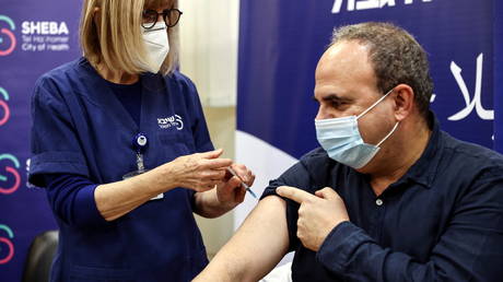 Израиль создает прецедент четвертой бустерной вакцины