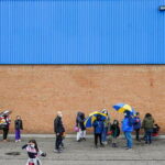 Энтузиасты Vax предлагают тайно вывозить детей, желающих получить укол - RT World News