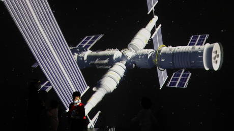 Китай жалуется на возможные проблемы со спутниками SpaceX
