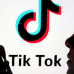 Модератор контента TikTok подал в суд за нанесение ущерба психическому здоровью - RT World News
