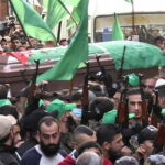 Палестинские вооруженные формирования начали перестрелку на похоронах боевика (ВИДЕО) - RT World News