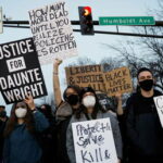 Присяжные вынесли приговор по делу о расстреле Даунт Райт полицией - RT World News