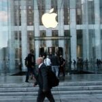 Сотрудников Apple призвали устроить забастовку в канун Рождества - RT World News