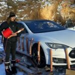 Злой владелец взорвал свой Tesla (ВИДЕО) - RT World News