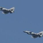 Китайские ВВС тревожат Тайвань массовым пролетом — RT World News
