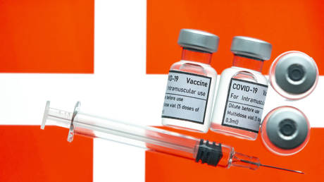 Первая европейская страна предлагает 4-ю дозу вакцины от Covid