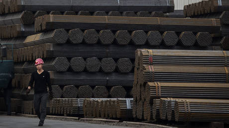 Почти 50 руководителей сталелитейных компаний посажены в тюрьму за выбросы