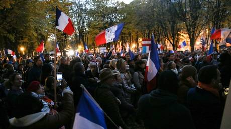 Раскрыто количество французов, поддерживающих лидера, который не будет «беспокоиться» о выборах