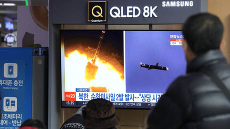 Северная Корея запустила ракету в море
