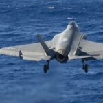ВМС США раскрыли судьбу истребителя, потерпевшего «аварию» возле Китая — RT World News